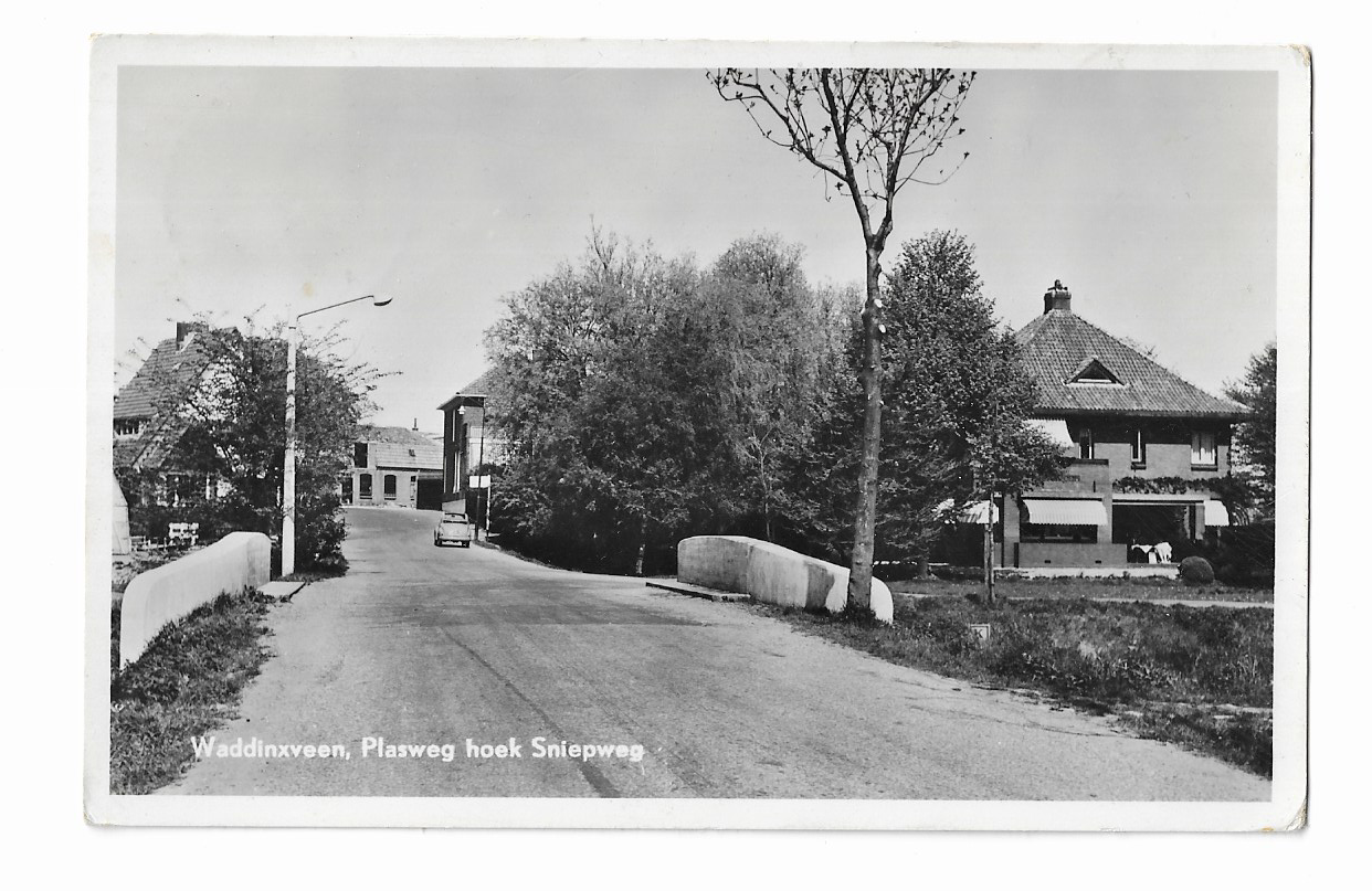 Waddinxveen, Plasweg hoek Sniepweg