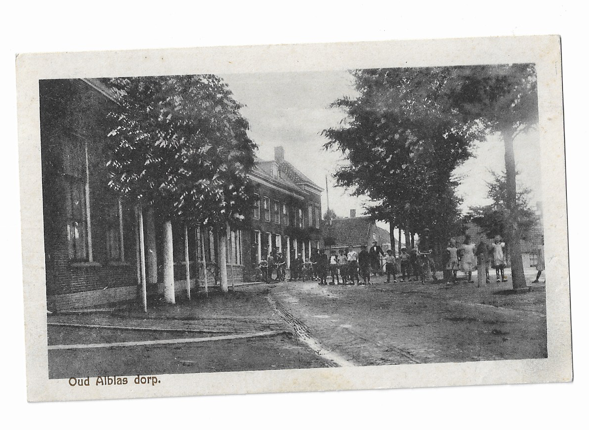 Oud Alblas, Dorp