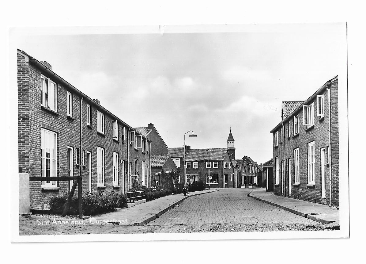 Sint-Annaland, Cureestraat(ligt scheurtje bovenin)