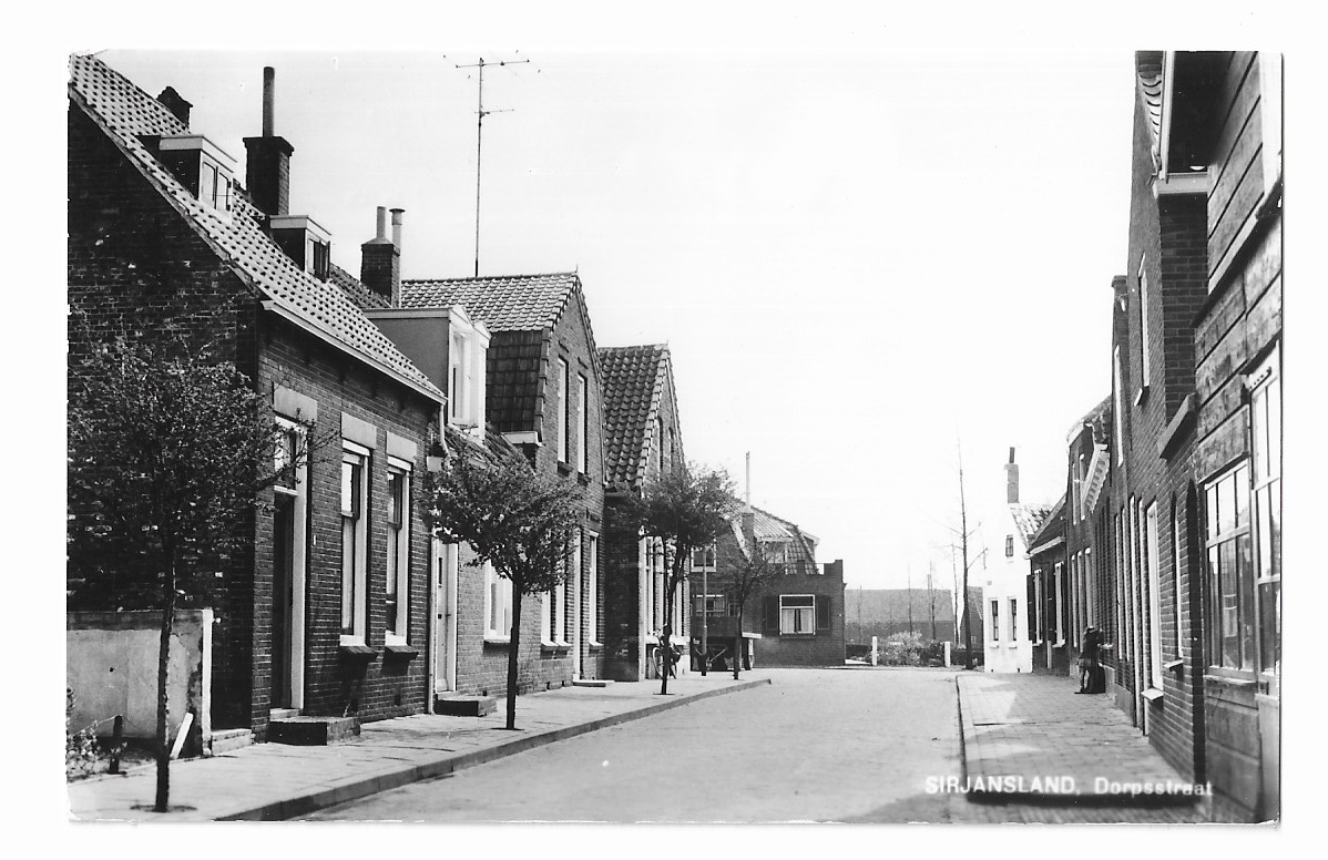 Sirjansland, Dorpsstraat