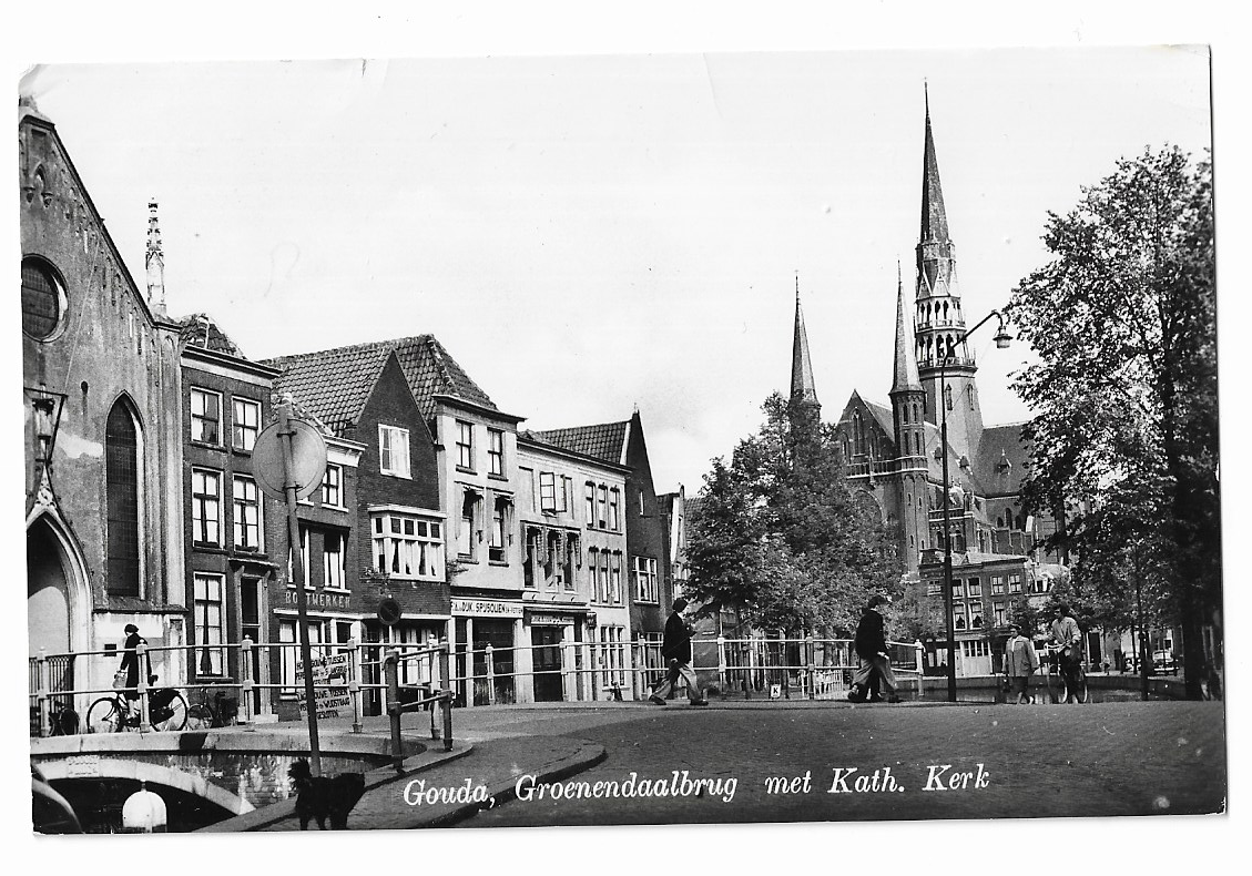 Gouda, Groenendaalbrug met Kath. Kerk