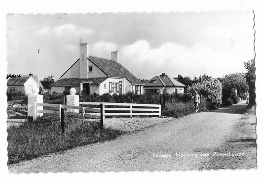 Renesse, Moolweg met Zomerhuizen