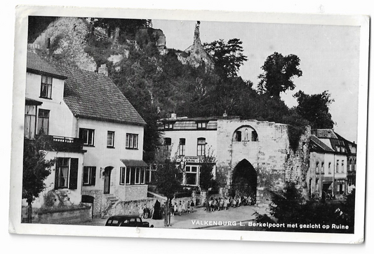 Valkenburg, L. Berkelpoort met gezicht op Ruine