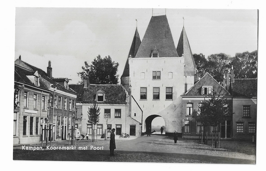 Kampen, Koornmarkt met poort