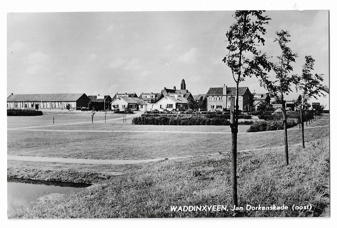 Waddinxveen, Jan Dorkenskade (Oost)