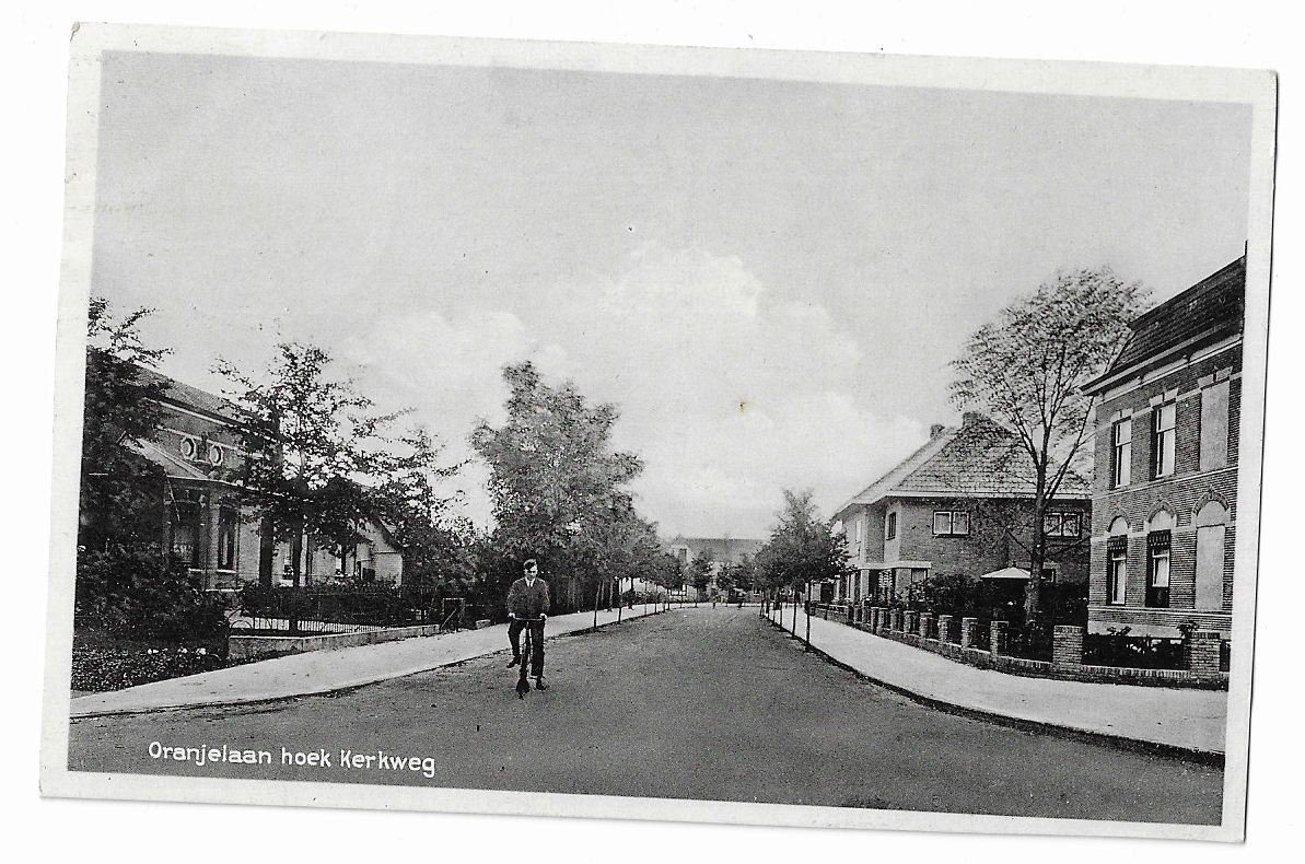 Waddinxveen, Oranjelaan hoek Kerkweg