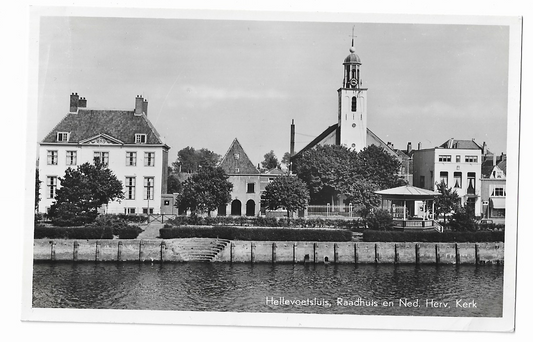 Hellevoetsluis, Raadhuis en Ned. Herv. Kerk