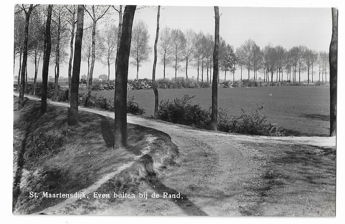 St. Maartensdijk, Even buiten bij de Rand
