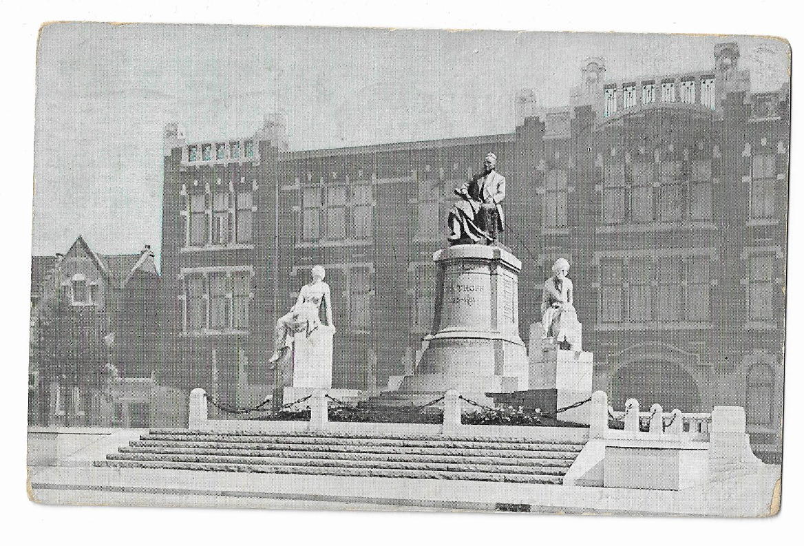 Rotterdam, Van 'T Hof Monument