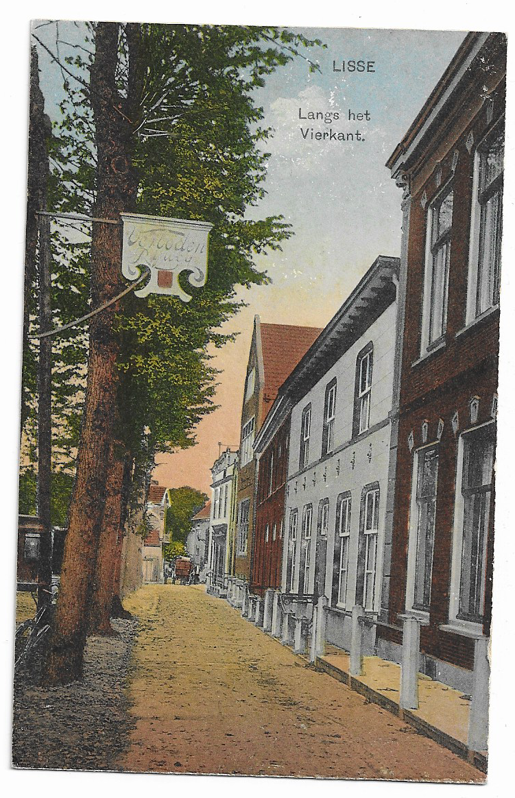 Lisse, Langs het Vierkant